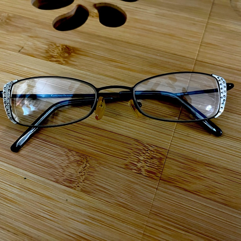 catherine deneuve eyeglasses